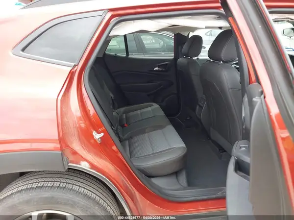 KL77LHE22RC106800 2024 CHEVROLET TRAX - Image 8
