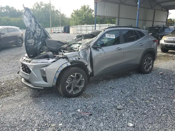 KL77LHE22RC113021 2024 CHEVROLET TRAX - Image 1