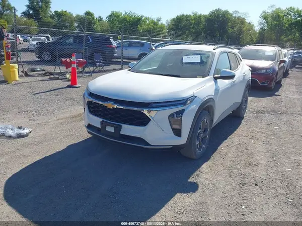 KL77LHE22RC144687 2024 CHEVROLET TRAX - Image 2