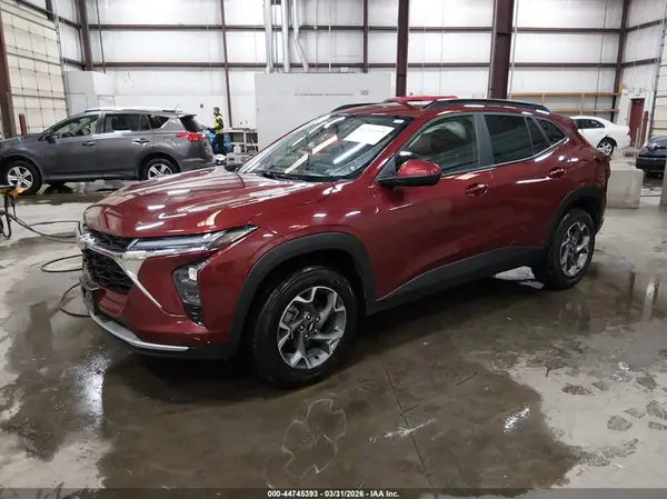 KL77LHE22RC156712 2024 CHEVROLET TRAX - Image 2
