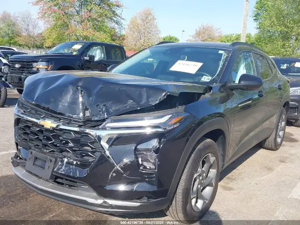 KL77LHE22RC175129 2024 CHEVROLET TRAX - Image 2