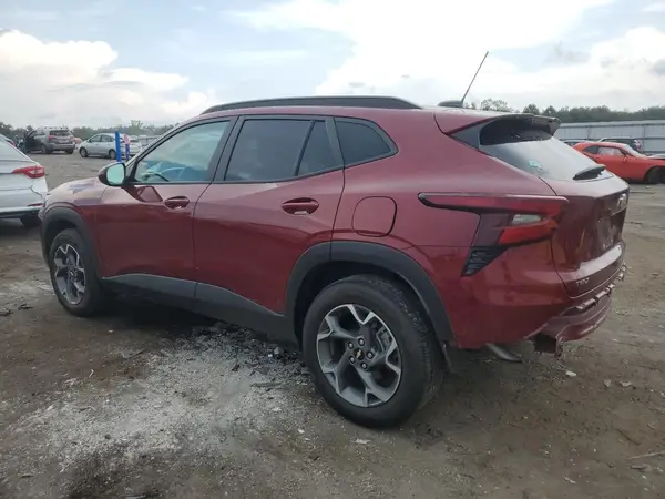 KL77LHE22RC198443 2024 CHEVROLET TRAX - Image 2