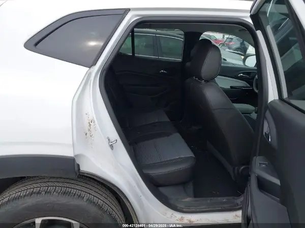 KL77LHE22RC219808 2024 CHEVROLET TRAX - Image 8