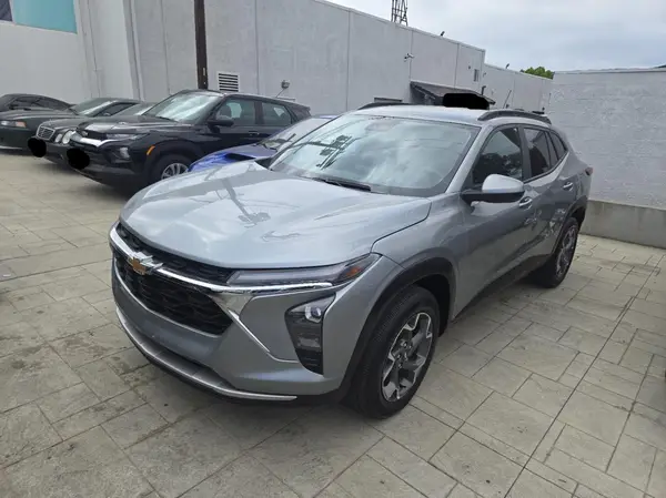 KL77LHE22RC228136 2024 CHEVROLET TRAX - Image 2