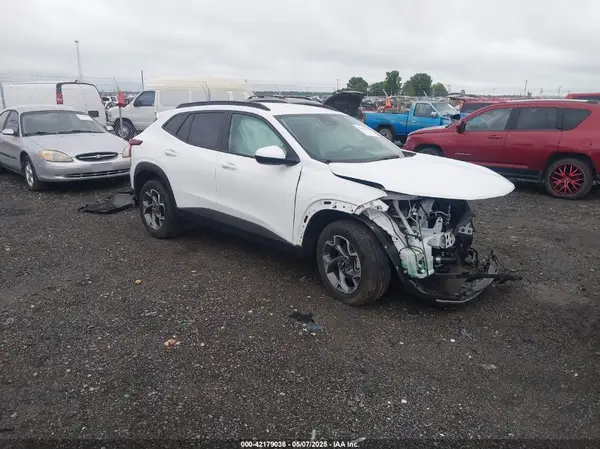 KL77LHE22RC241307 2024 CHEVROLET TRAX - Image 1