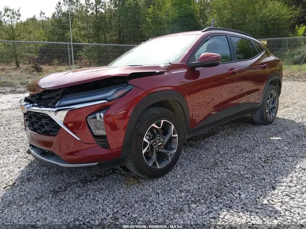 KL77LHE22RC243574 2024 CHEVROLET TRAX - Image 2