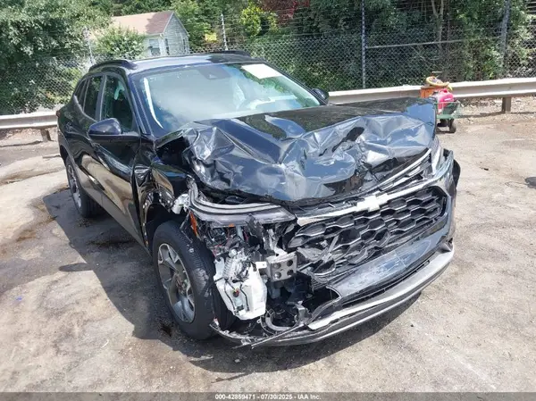 KL77LHE22RC245132 2024 CHEVROLET TRAX - Image 1