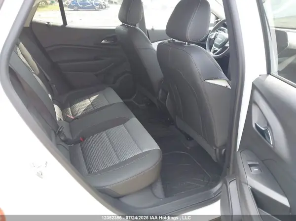 KL77LHE22SC208202 2025 CHEVROLET TRAX - Image 8
