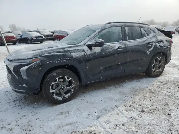 KL77LHE23RC023781 2024 CHEVROLET TRAX - Image 1