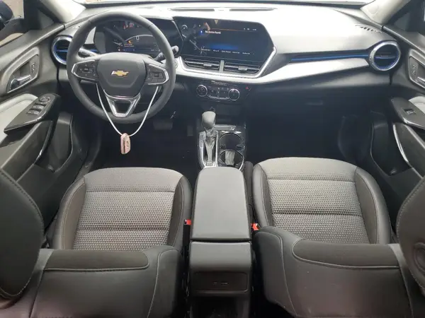 KL77LHE23RC037535 2024 CHEVROLET TRAX - Image 8