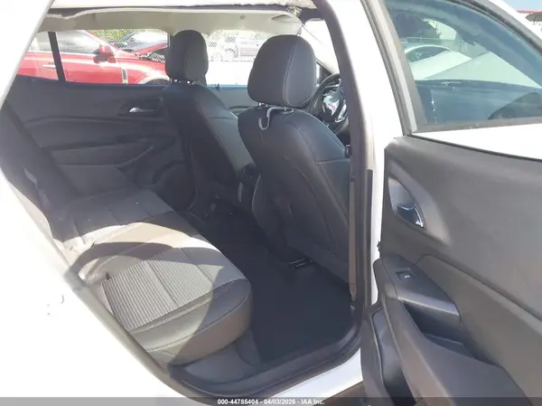 KL77LHE23RC043142 2024 CHEVROLET TRAX - Image 8