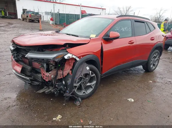 KL77LHE23RC107454 2024 CHEVROLET TRAX - Image 2