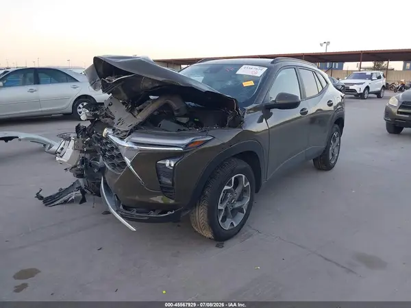 KL77LHE23RC111505 2024 CHEVROLET TRAX - Image 2