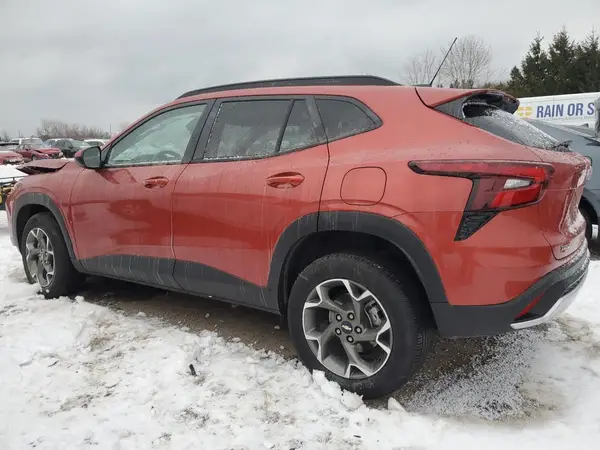 KL77LHE23RC134301 2024 CHEVROLET TRAX - Image 2