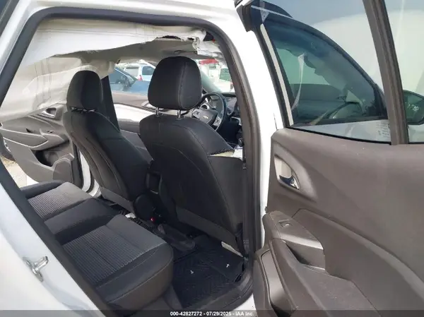KL77LHE23RC174457 2024 CHEVROLET TRAX - Image 8