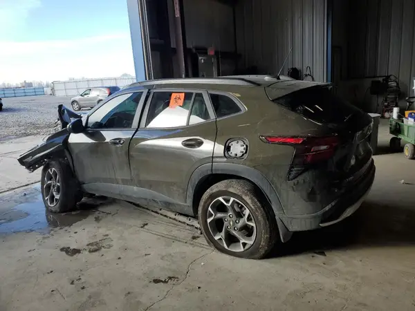 KL77LHE23RC193266 2024 CHEVROLET TRAX - Image 2