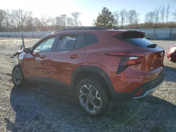 KL77LHE23RC205612 2024 CHEVROLET TRAX - Image 2