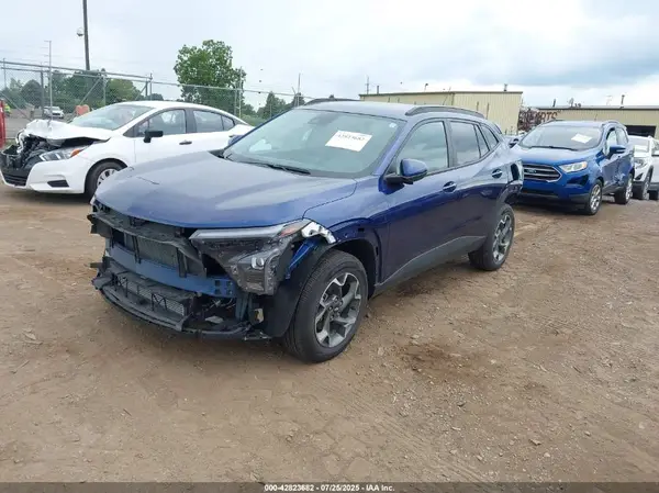 KL77LHE23RC215315 2024 CHEVROLET TRAX - Image 2