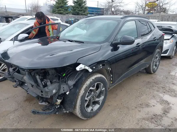 KL77LHE23RC217162 2024 CHEVROLET TRAX - Image 2