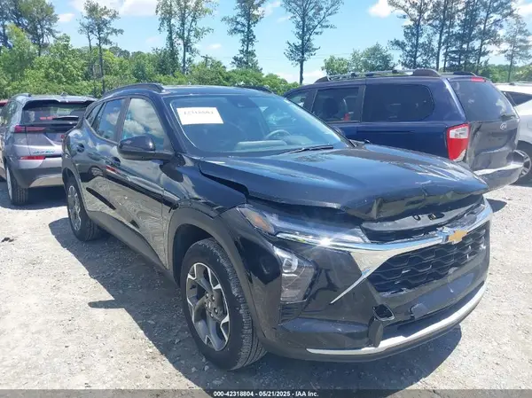 KL77LHE23RC236603 2024 CHEVROLET TRAX - Image 1