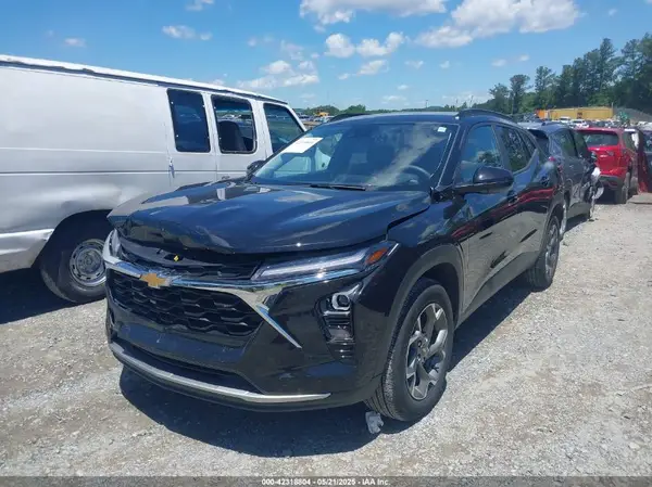 KL77LHE23RC236603 2024 CHEVROLET TRAX - Image 2