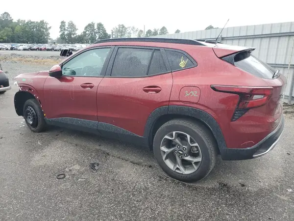 KL77LHE24RC000106 2024 CHEVROLET TRAX - Image 2