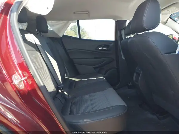 KL77LHE24RC029427 2024 CHEVROLET TRAX - Image 8
