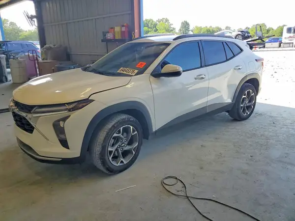 KL77LHE24RC030755 2024 CHEVROLET TRAX - Image 1