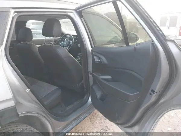 KL77LHE24RC044896 2024 CHEVROLET TRAX - Image 8