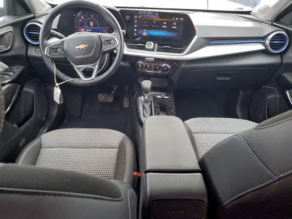 KL77LHE24RC045305 2024 CHEVROLET TRAX - Image 8