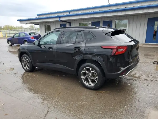 KL77LHE24RC056790 2024 CHEVROLET TRAX - Image 2