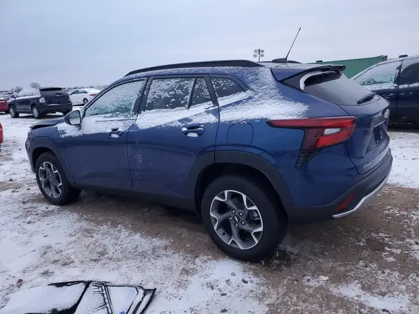 KL77LHE24RC098831 2024 CHEVROLET TRAX - Image 2