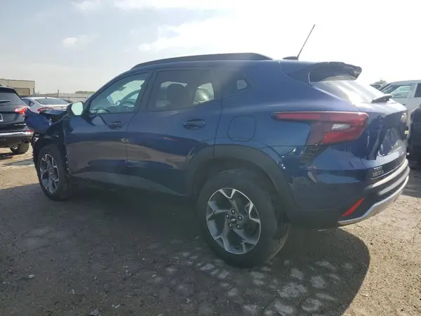 KL77LHE24RC116552 2024 CHEVROLET TRAX - Image 2