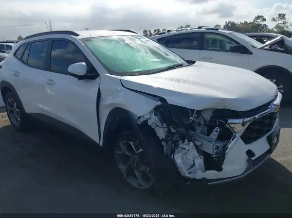 KL77LHE24RC129544 2024 CHEVROLET TRAX - Image 1