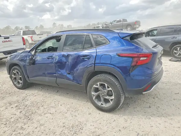 KL77LHE24RC136901 2024 CHEVROLET TRAX - Image 2