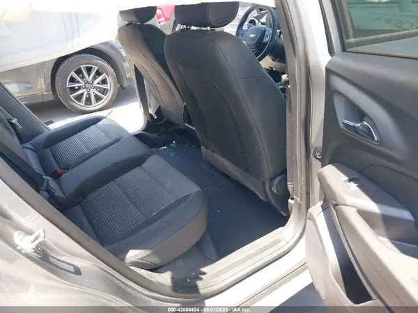 KL77LHE24RC140852 2024 CHEVROLET TRAX - Image 8