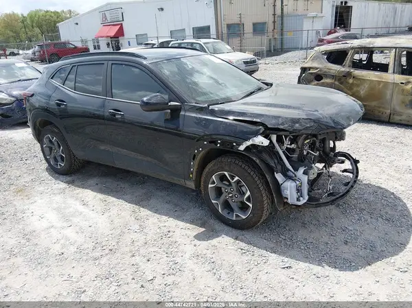 KL77LHE24RC180235 2024 CHEVROLET TRAX - Image 1