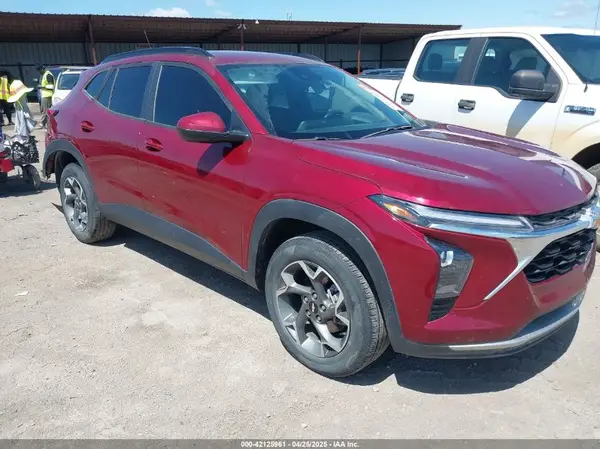 KL77LHE24RC211676 2024 CHEVROLET TRAX - Image 1