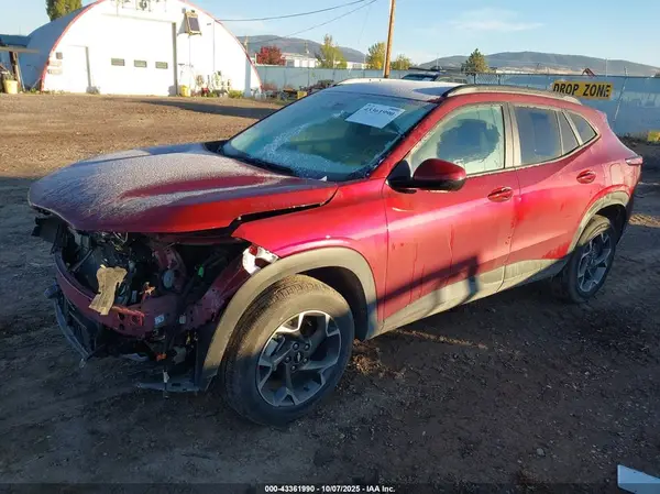 KL77LHE24RC236576 2024 CHEVROLET TRAX - Image 2