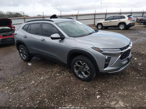 KL77LHE24RC241406 2024 CHEVROLET TRAX - Image 1