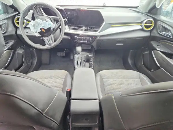 KL77LHE24RC242328 2024 CHEVROLET TRAX - Image 8