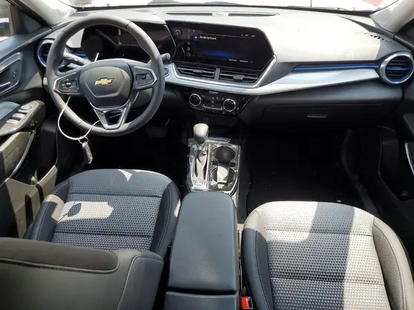KL77LHE24RC242927 2024 CHEVROLET TRAX - Image 8