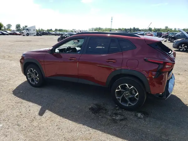 KL77LHE24SC033340 2025 CHEVROLET TRAX - Image 2