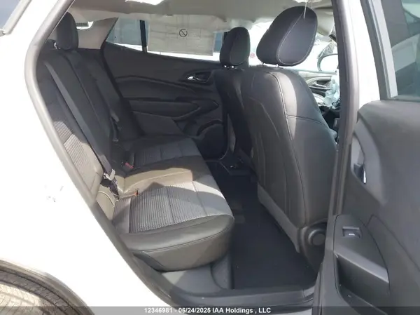 KL77LHE24SC197641 2025 CHEVROLET TRAX - Image 8