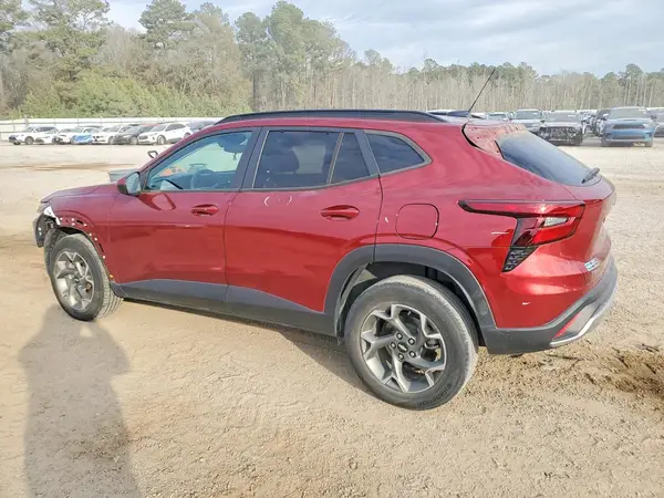KL77LHE25RC006352 2024 CHEVROLET TRAX - Image 2