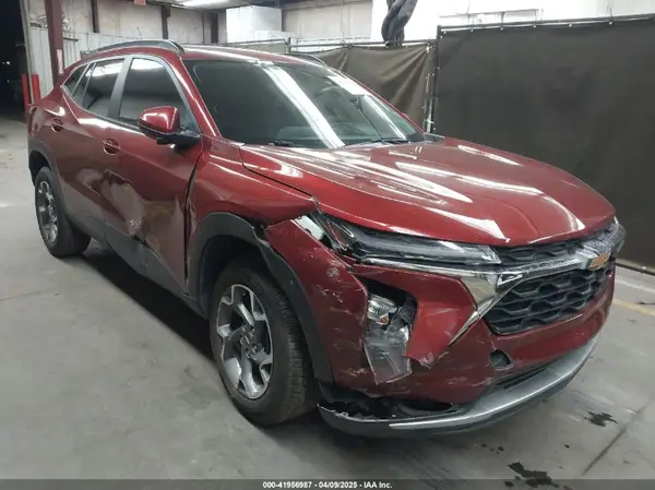 KL77LHE25RC010983 2024 CHEVROLET TRAX - Image 1