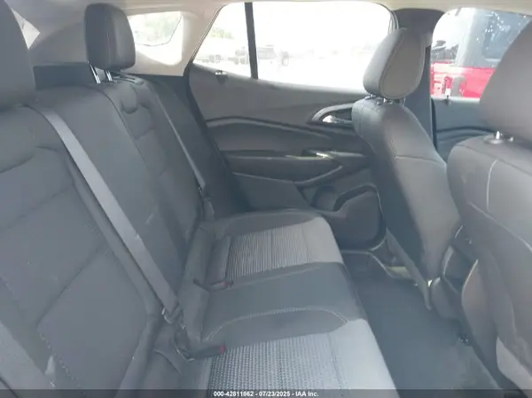 KL77LHE25RC014001 2024 CHEVROLET TRAX - Image 8