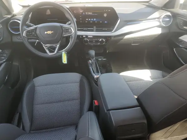 KL77LHE25RC042851 2024 CHEVROLET TRAX - Image 8