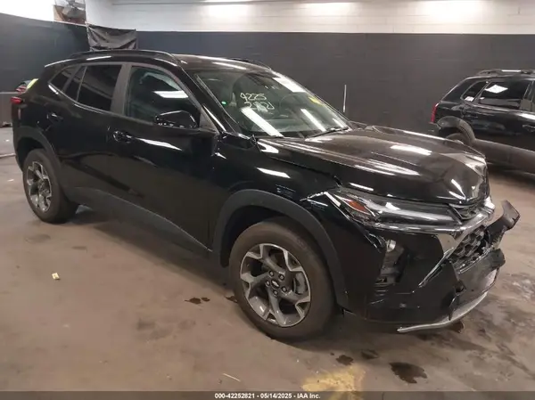KL77LHE25RC050450 2024 CHEVROLET TRAX - Image 1