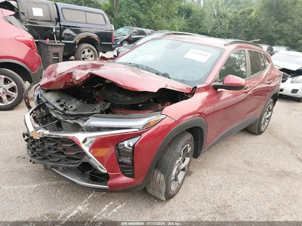 KL77LHE25RC053395 2024 CHEVROLET TRAX - Image 2